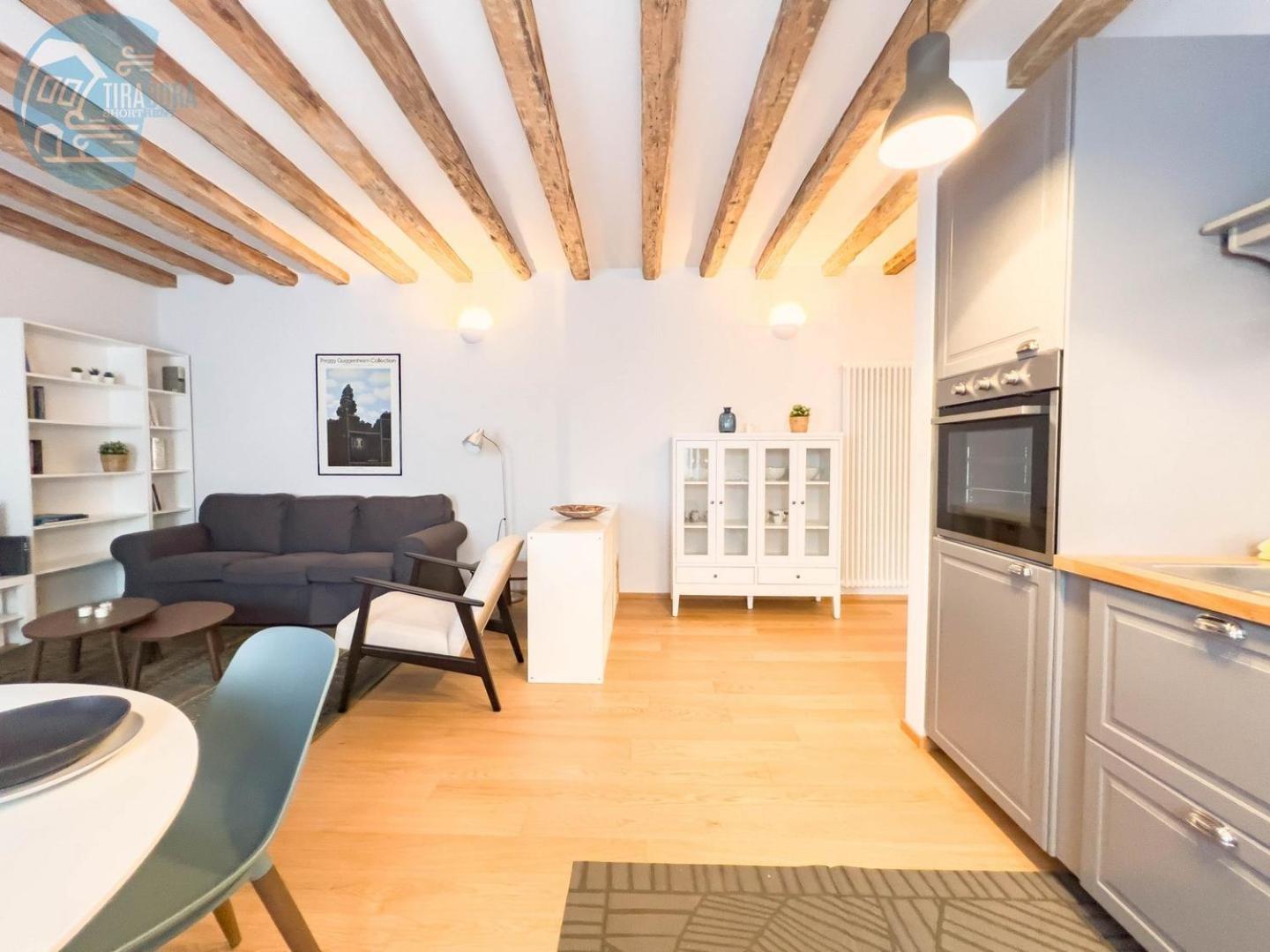 Appartamento Mazzini 9 Tirabora Short Rent Trieste Esterno foto