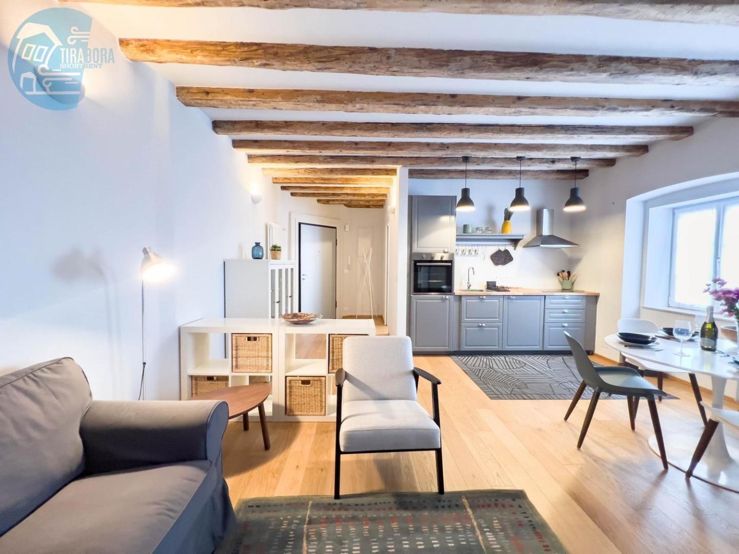 Appartamento Mazzini 9 Tirabora Short Rent Trieste Esterno foto