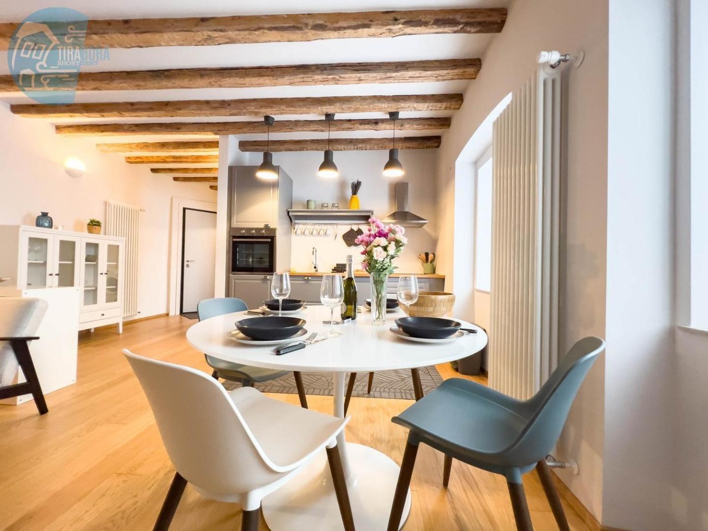 Appartamento Mazzini 9 Tirabora Short Rent Trieste Esterno foto