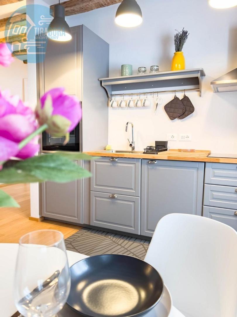 Appartamento Mazzini 9 Tirabora Short Rent Trieste Esterno foto