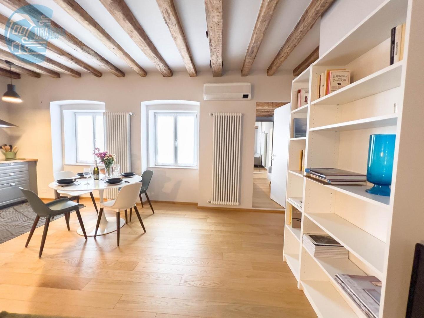 Appartamento Mazzini 9 Tirabora Short Rent Trieste Esterno foto