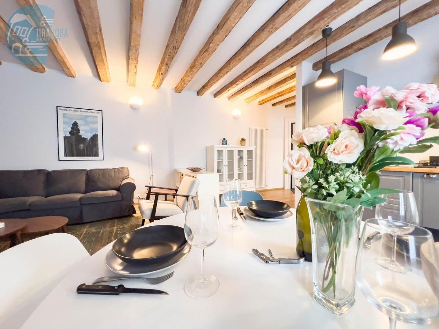 Appartamento Mazzini 9 Tirabora Short Rent Trieste Esterno foto