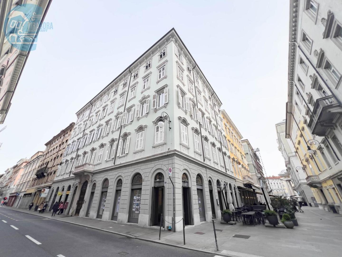 Appartamento Mazzini 9 Tirabora Short Rent Trieste Esterno foto