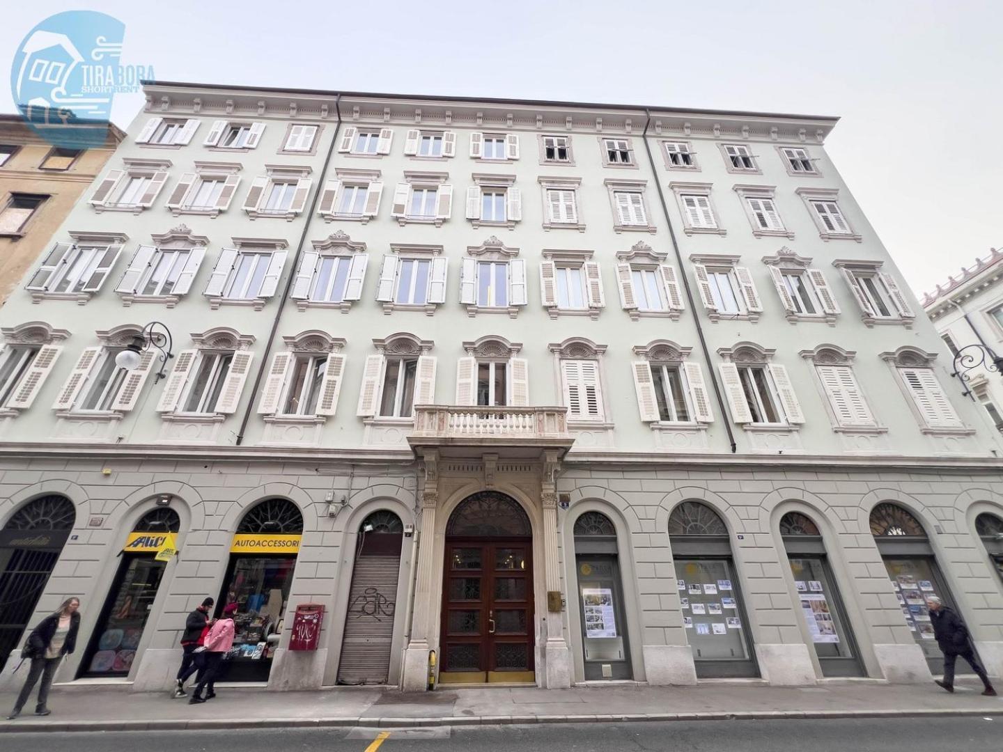 Appartamento Mazzini 9 Tirabora Short Rent Trieste Esterno foto