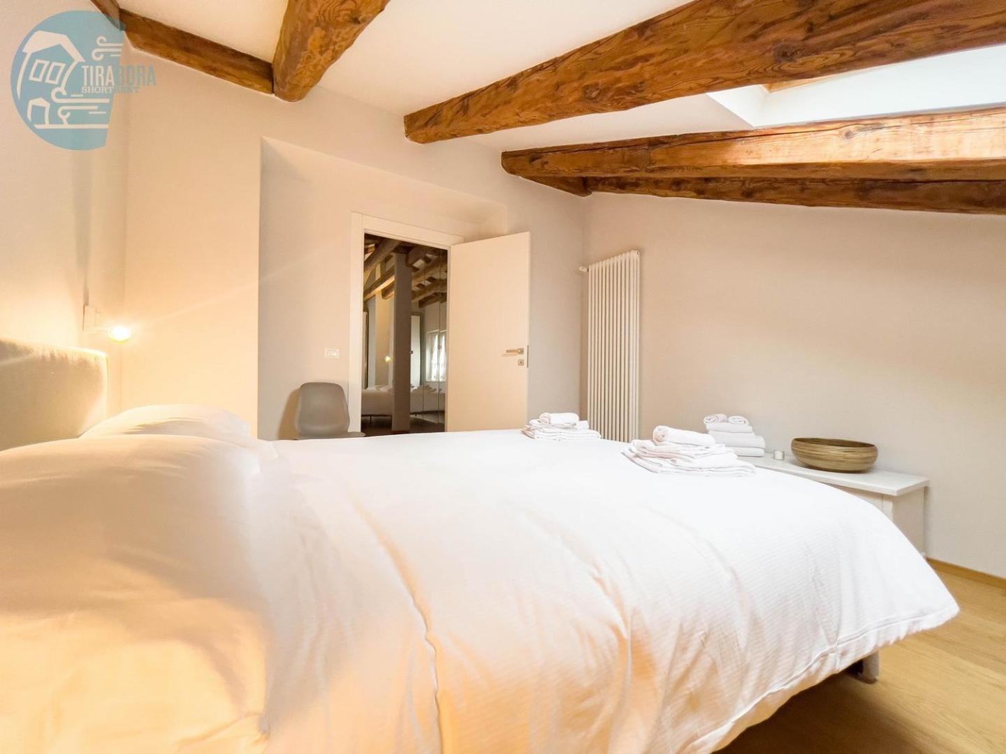 Appartamento Mazzini 9 Tirabora Short Rent Trieste Esterno foto