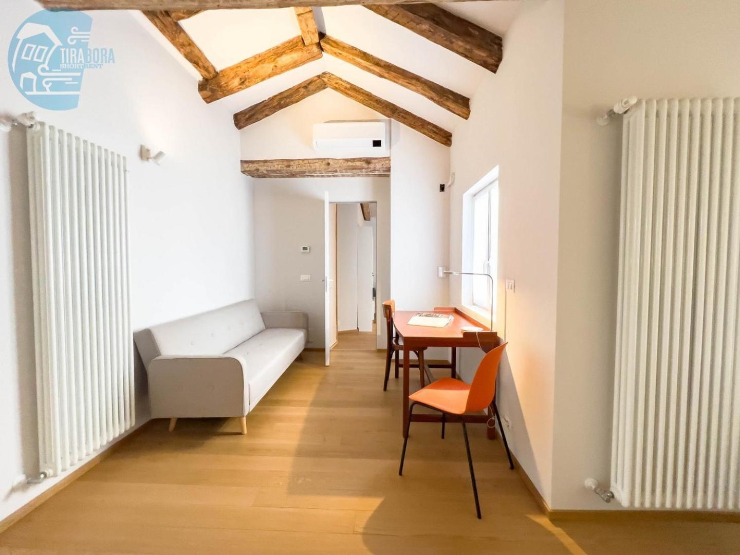 Appartamento Mazzini 9 Tirabora Short Rent Trieste Esterno foto